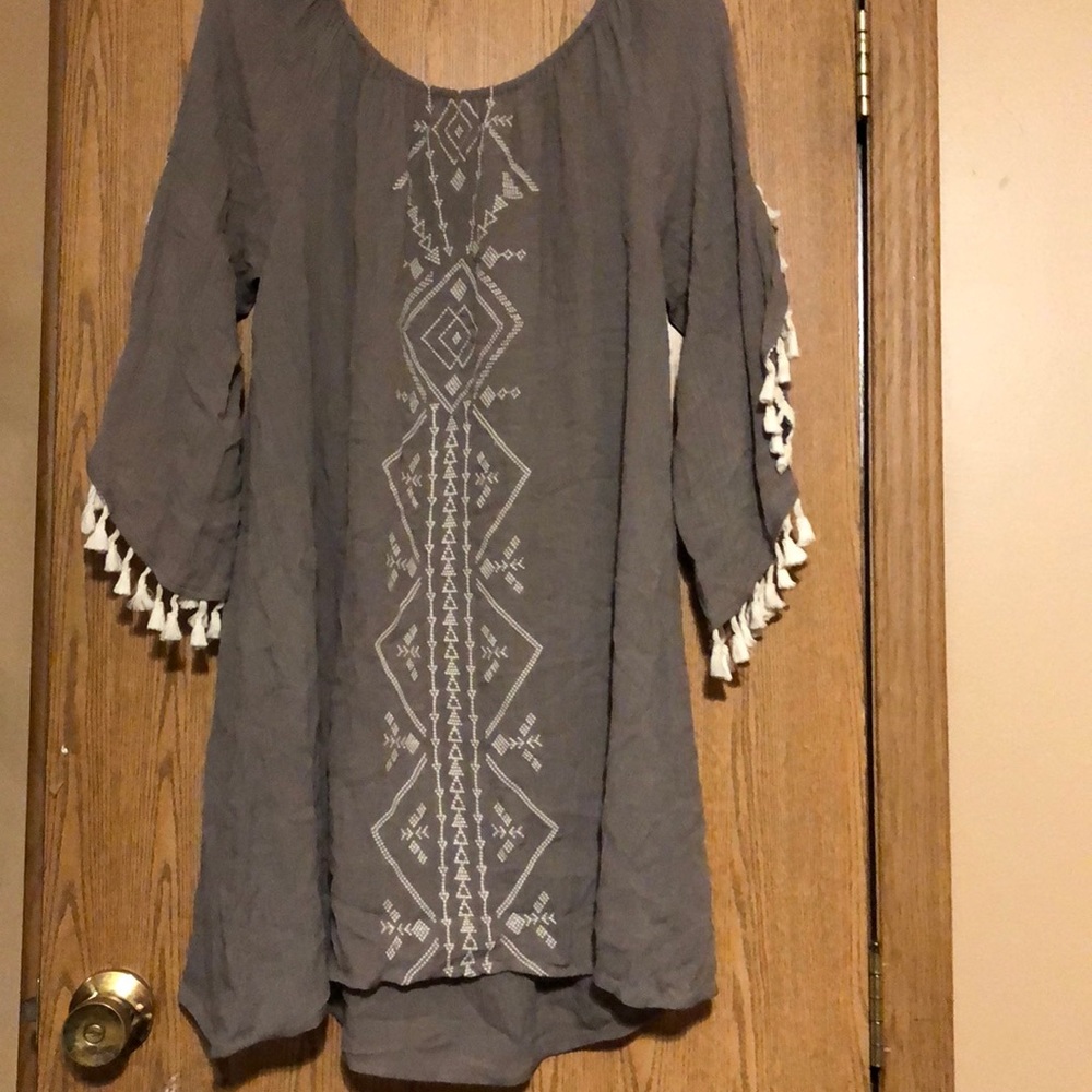 Women’s dress and black leggings bundle